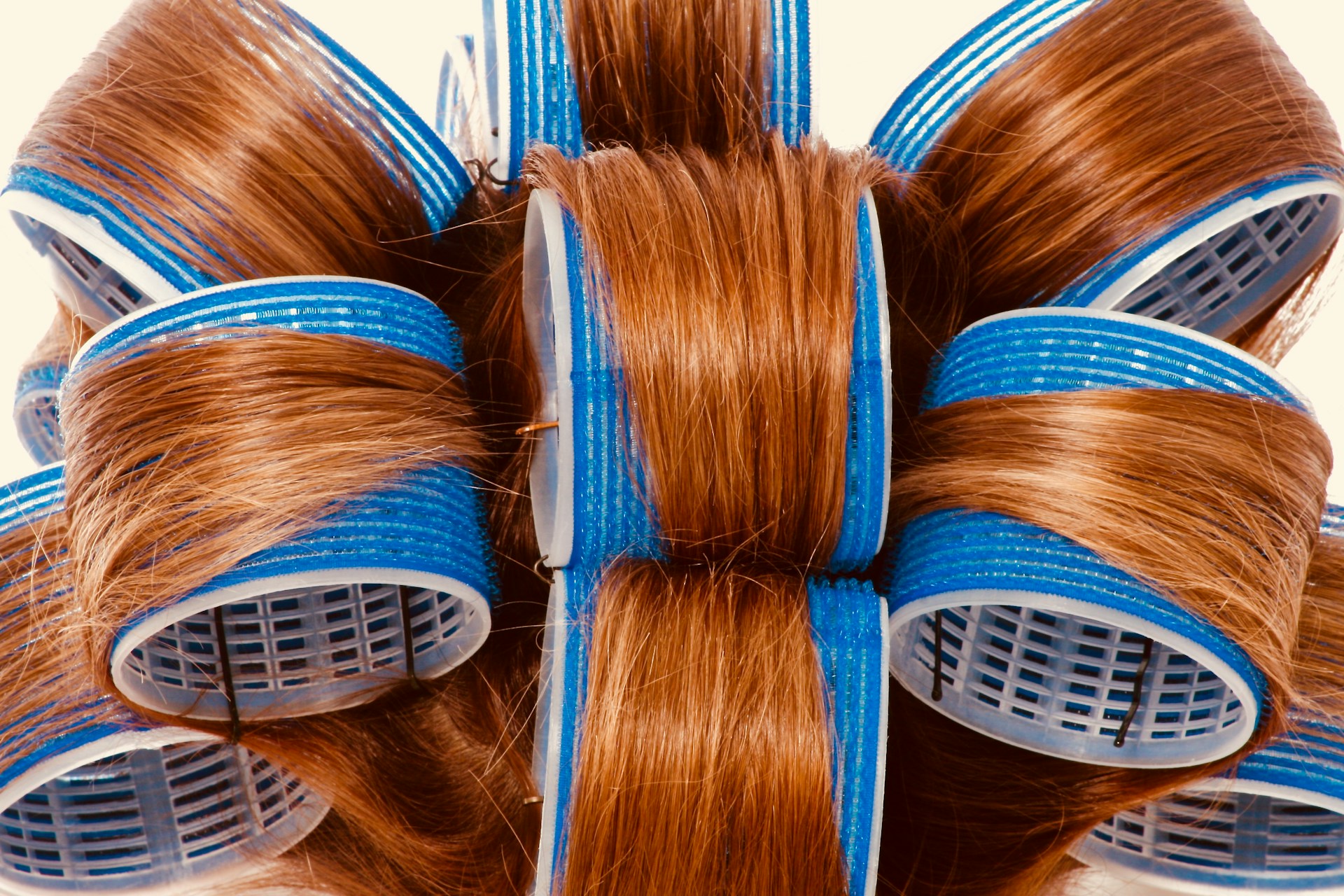 Tips memasang roll rambut